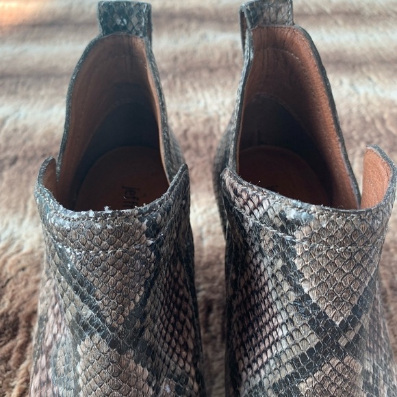 Jeffrey Campbell Rowlan Bootie Taupe Snakeskin - Picture 6 of 13
